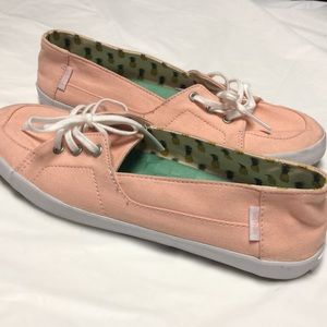 Stylish Pink Canvas Women's Shoes